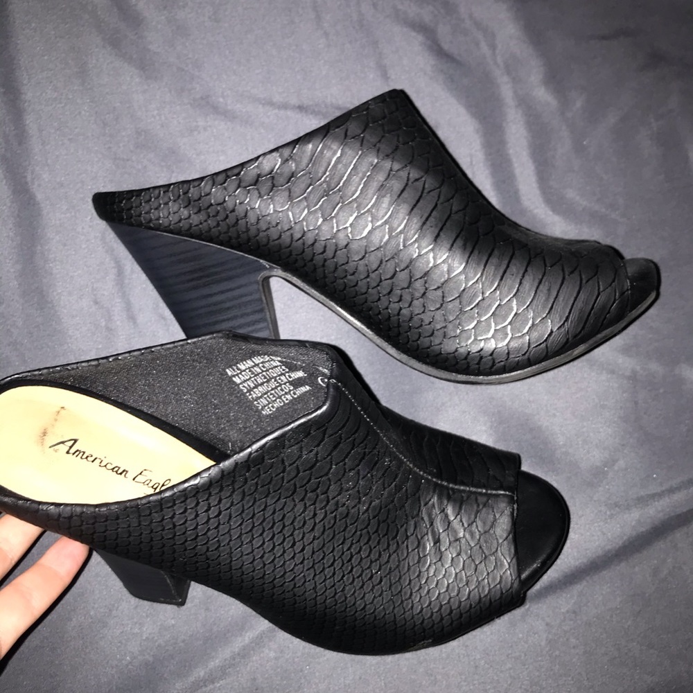 American Eagle peek a boo heels